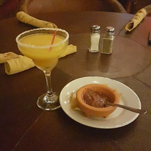 Margarita con nachos