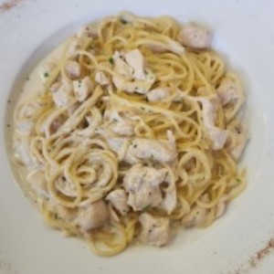 spaghetti con pollo