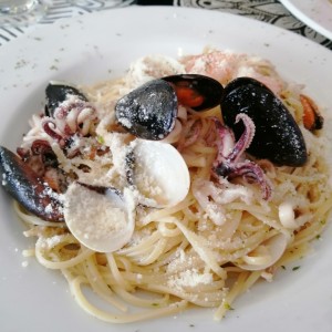 Linguini Marinera al olio. Espectacular