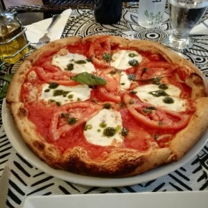 Pizza caprese