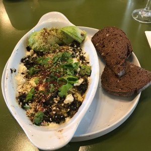 Green shakshuka