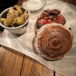 La Fabrica