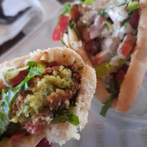 buns rellenos de falafel