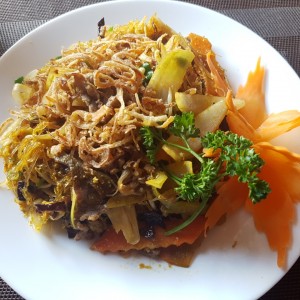 fideos con carne y vegetales