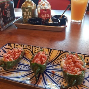 chile relleno, queso mozarella con bacon ? delicia uff sus picantes bien ricos ?