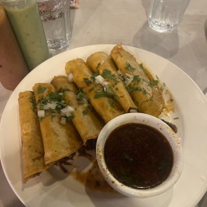 Tacos de birria 