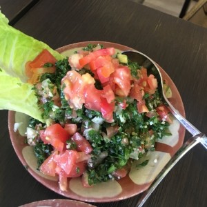 mesa Libanesa ensalada