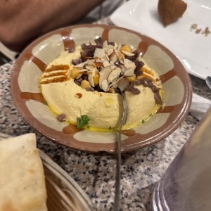 Hummus con carne