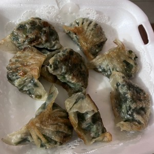 Dumpling de puerco con cebollina