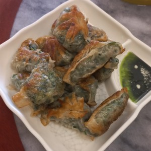 Dumpling de puerco con cebollina