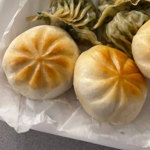 Bao con puerco a la plancha