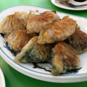 Dumplins de maiz y cebollina