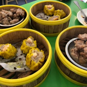 Sumai y costillitas al vapor