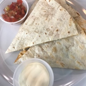 quesadillas de Pollo chipotle