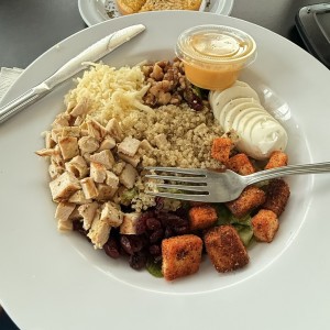Quinoa Bowl con Pollo