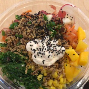 Poke de Salmon y Cangrejo