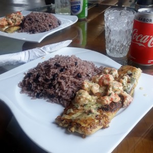 Corvina a la Plancha con Camarones