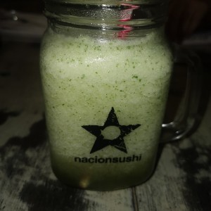 Limonada con hierbabuena