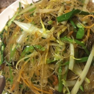 fideos de arroz salteado