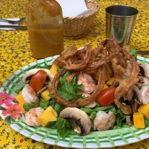 Ensalada Tropical con Camaron.