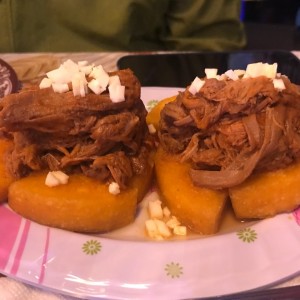 Tortillas con ropa vieja y queso