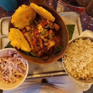 pulpo en salsa de coco