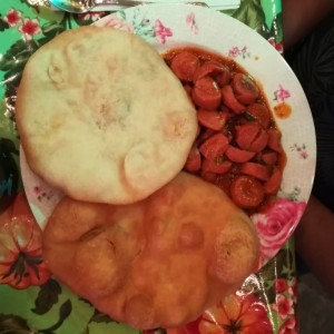 Salchicha guisada con hojaldre