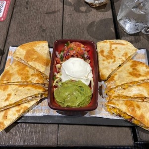 Entradas - Mucho Quesadilla