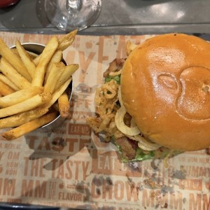 Bacon Cheedar Cheese Burger