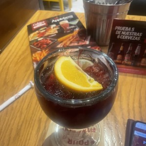 Alitas - Boneless y Wings y sangria