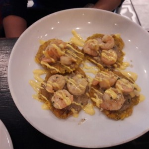 patacones con camarones