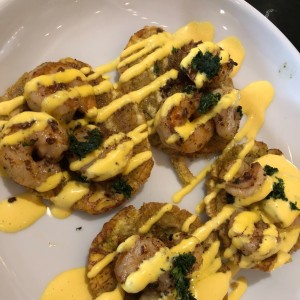 patacones con camarones