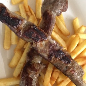 espetinho de carne