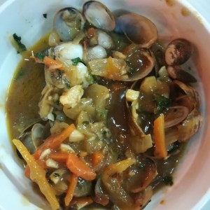 almejas en salsa criolla