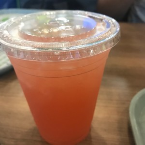 te frio de fresa con jenjibre