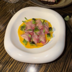 Tiradito de hamachi
