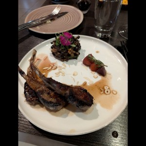 STIR LAMB WITH TRUFFLE SAUCE