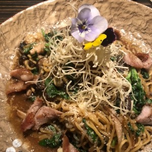 Fideos con cerdo y caviar