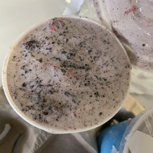Blizzard Fresa con Oreo