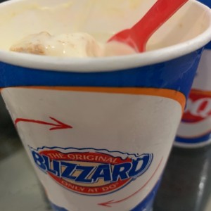 Blizzard de mango con chessecake.