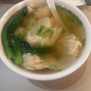 SOPA DE WANTON DE CAMARONES