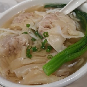 SOPA DE WANTON DE PUERCO