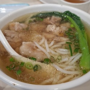 SOPA DE COSTILLA CON FIDEOS