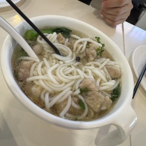 SOPA DE COSTILLA CON FIDEOS