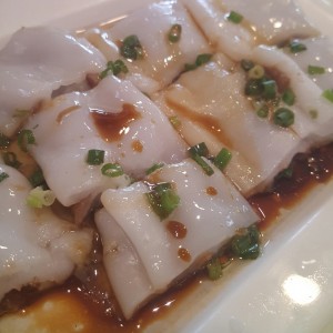 cheong fun de puerco asado
