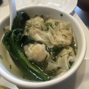 Sopa wanton de camarones