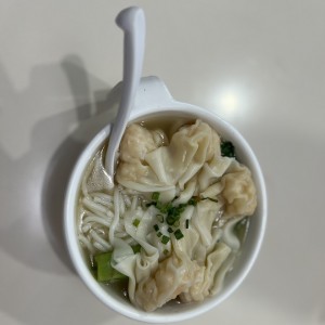 SOPA DE WANTON DE CAMARONES 