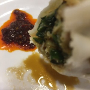Hampao de puerco fresco con salsa de soya y salsa picante
