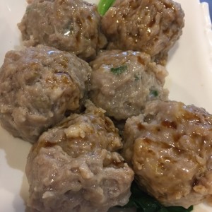 Bolitas de carne al vapor