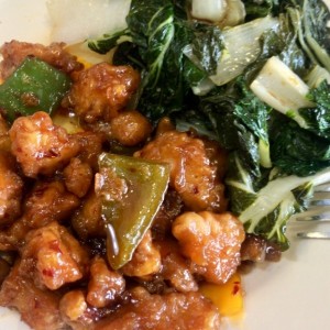 hoja de mostaza y pollo agridulce